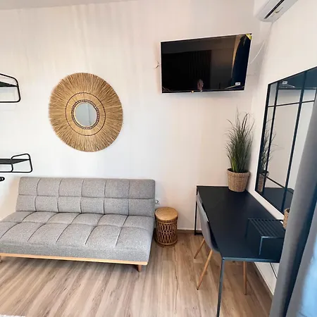 Aeolian Blu 1 * Parikia (Paros)